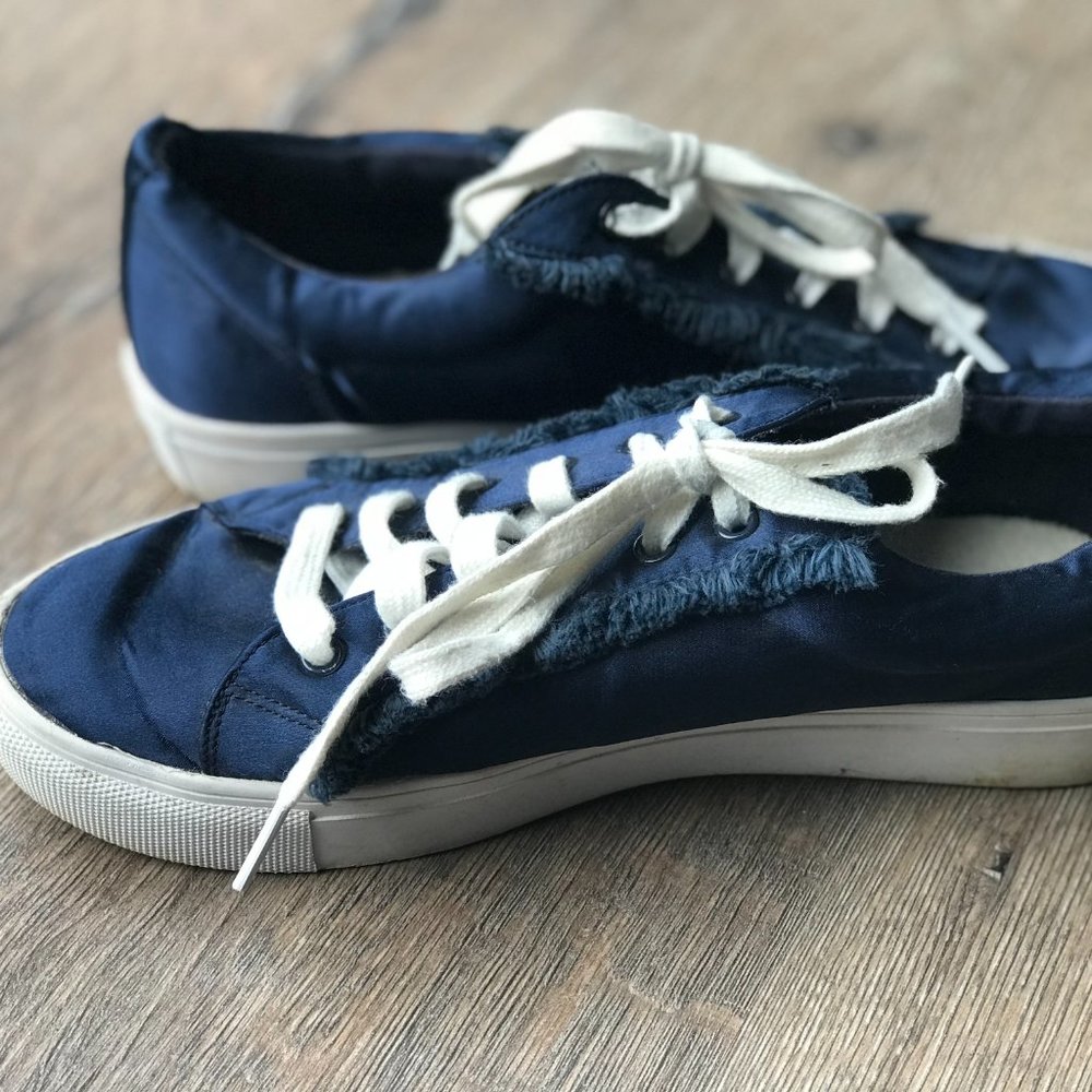 Seed Ladies shoes- Runners- Size 39 - Picture 2 of 2